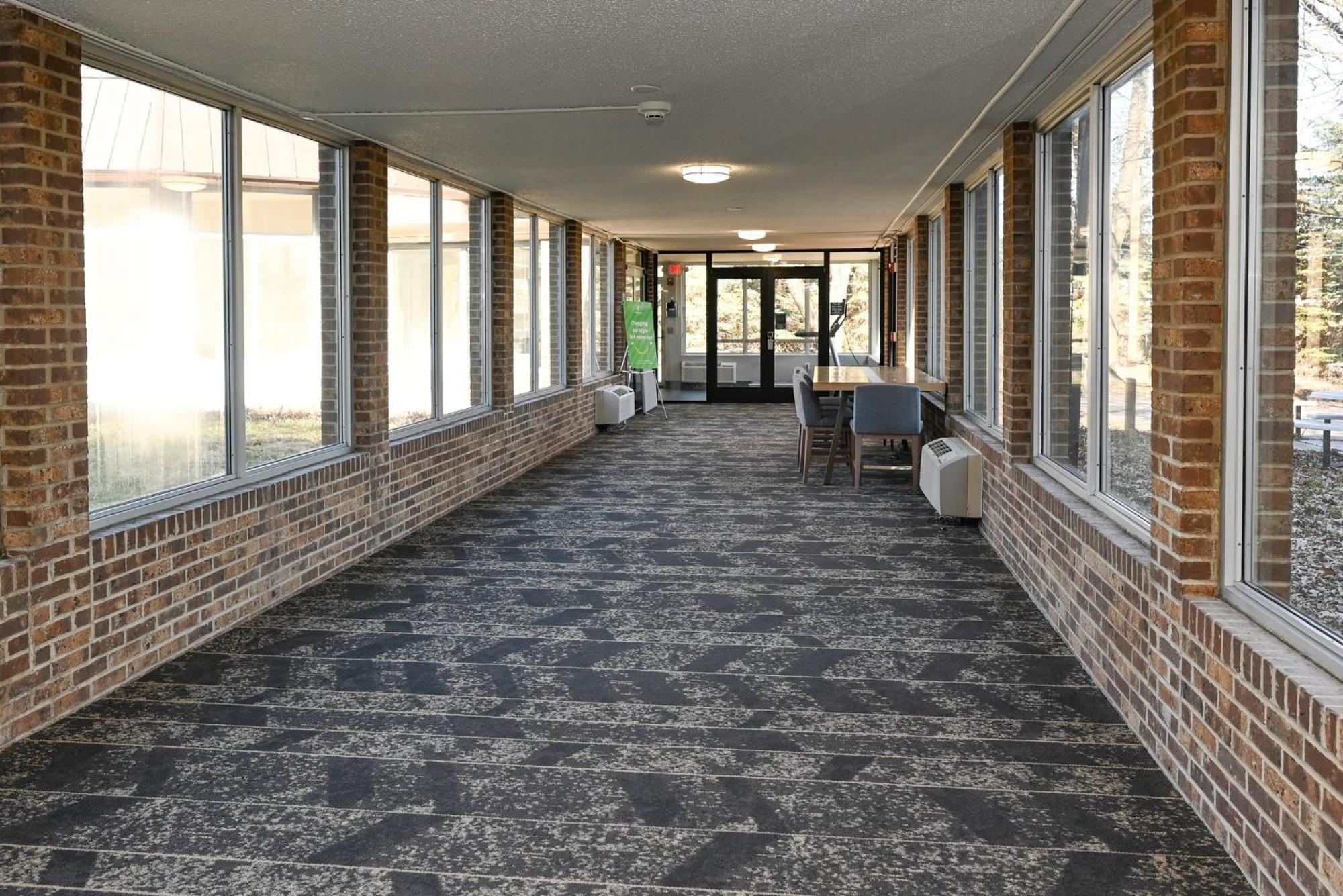 Holiday Inn Cleveland-Mayfield By Ihg Exterior foto