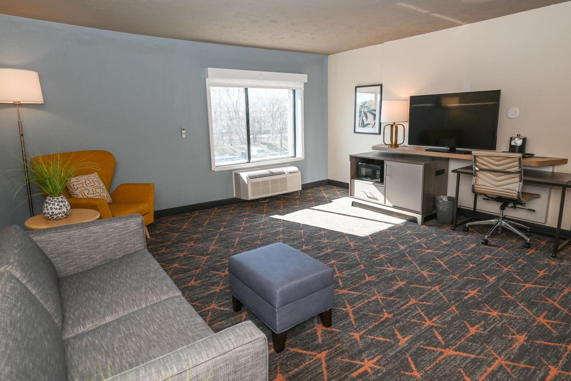 Holiday Inn Cleveland-Mayfield By Ihg Exterior foto