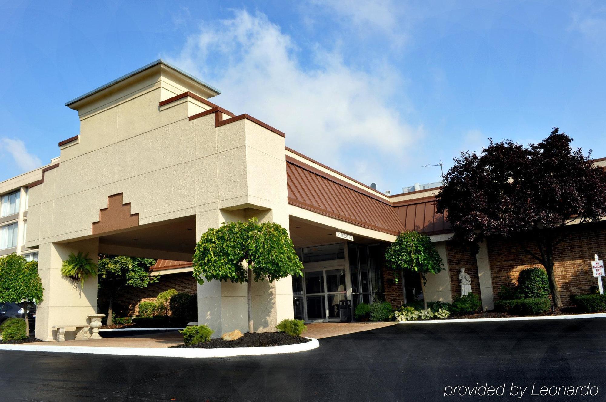 Holiday Inn Cleveland-Mayfield By Ihg Exterior foto